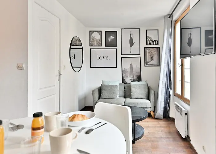 Appartement Paisible Et Central Rivoli - II
